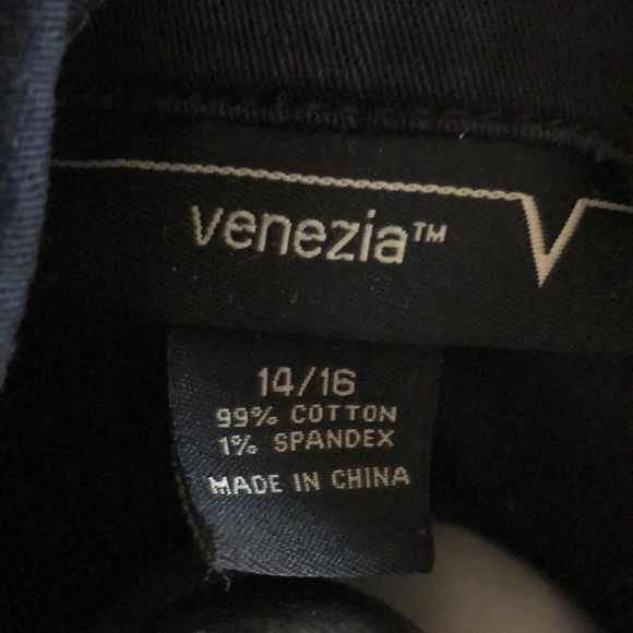 Blazer - Picture 2 of 2